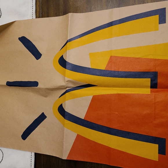 Travis Scott x Mcdonalds shirts - Picture 7 of 10